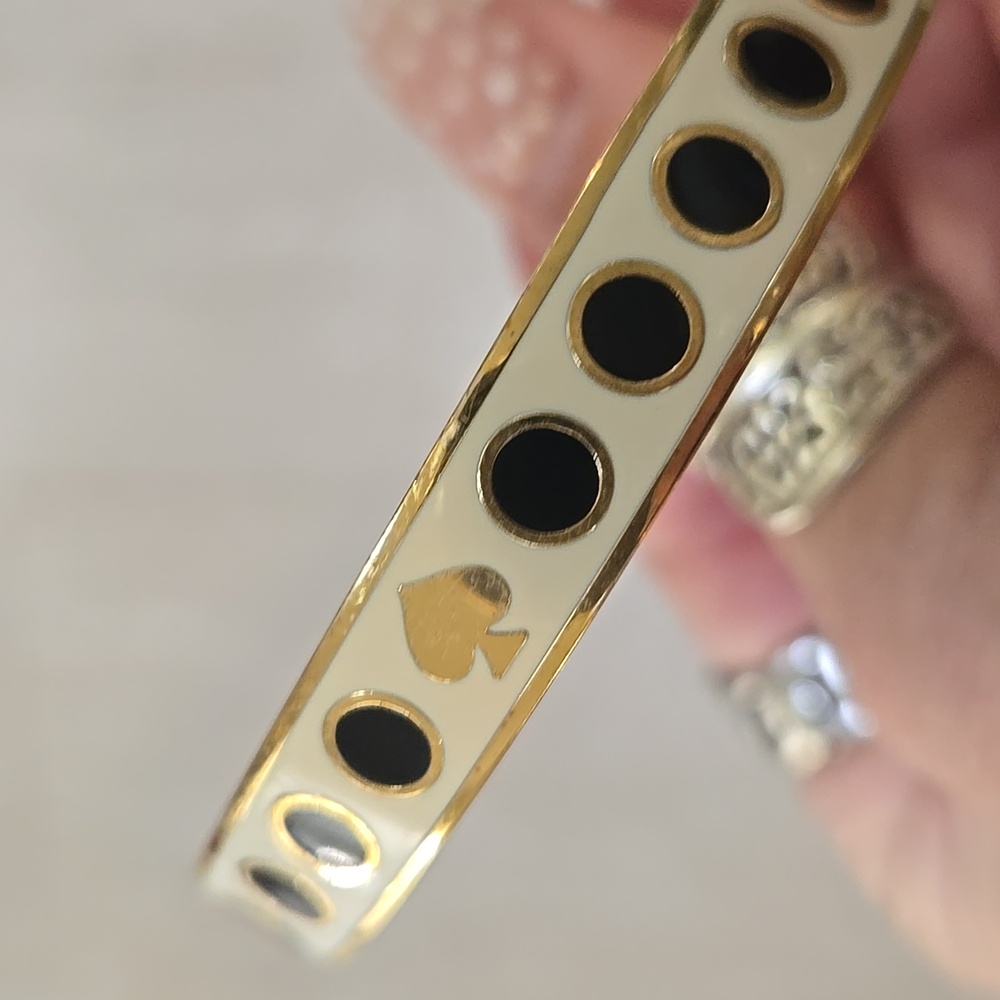 Kate Spade New York "In the Spotlight" Black/Cream/Gold Enamel Bangle Bracelet - Picture 2 of 8